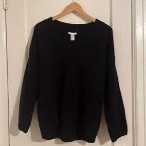 H&M black v-neck sweater